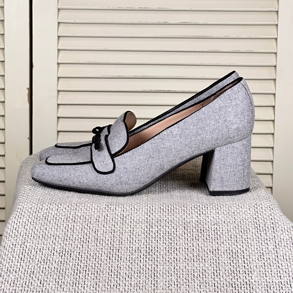 Bandolino Larkin Modern Gray Square Toe Loafer Heels Black Bow Trim Size 9 M - Picture 5 of 9